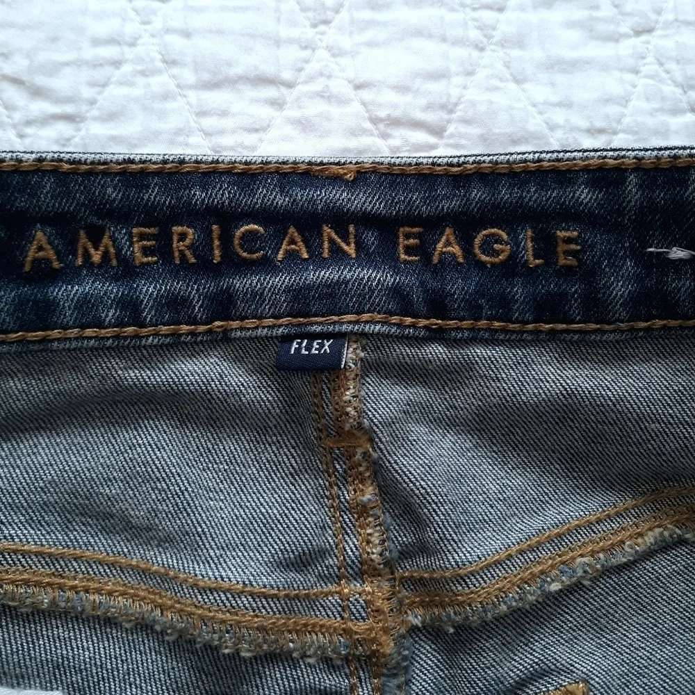 American Eagle Slim Jeans Distressed size 26x28